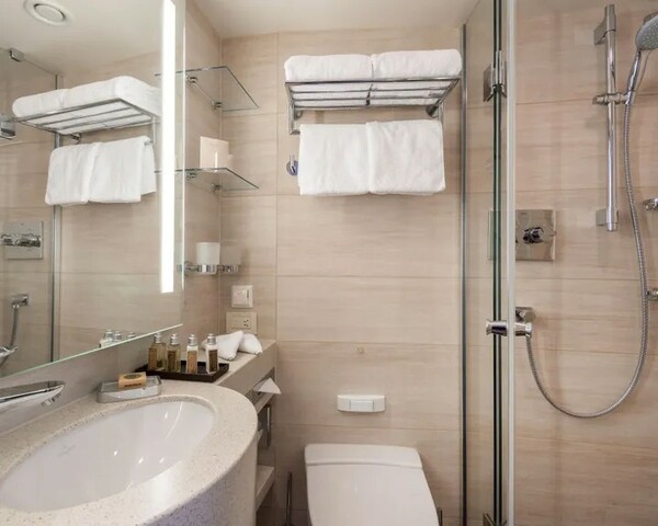 Viking Sjofn - Veranda Suite A B 5.jpg